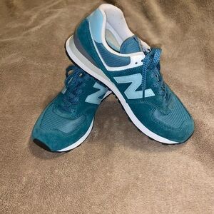 New Balance Teal Sneakers (NWOT)